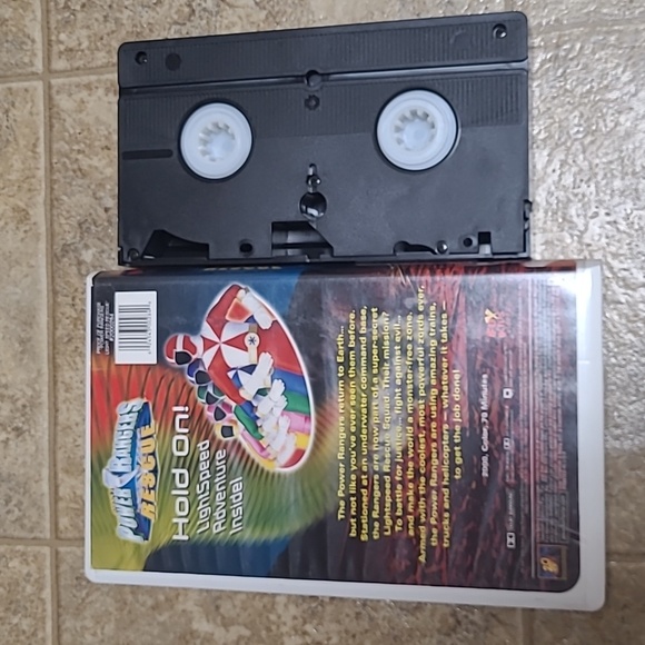 Tom & Jerry The Movie + Power Rangers Rescue VHS - Picture 5 of 5